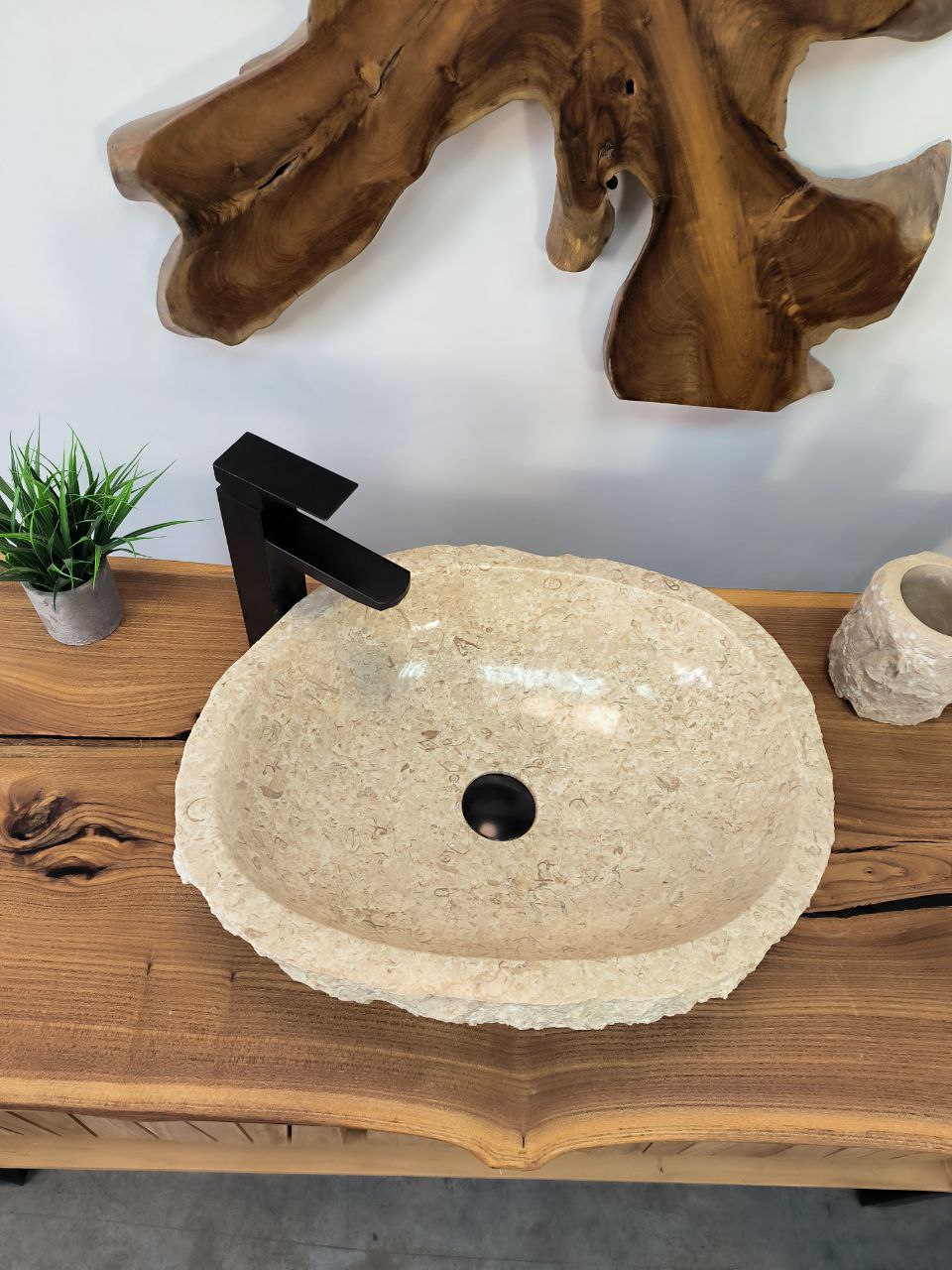 photo_2025-05-17_10-15-18