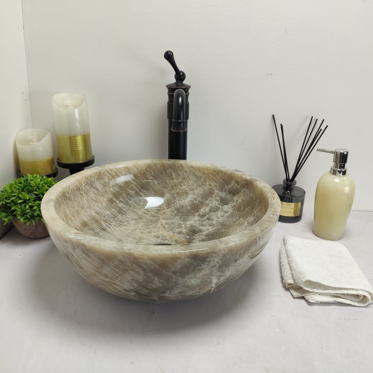 39420043906f97c0e47d30f6d4100b5a