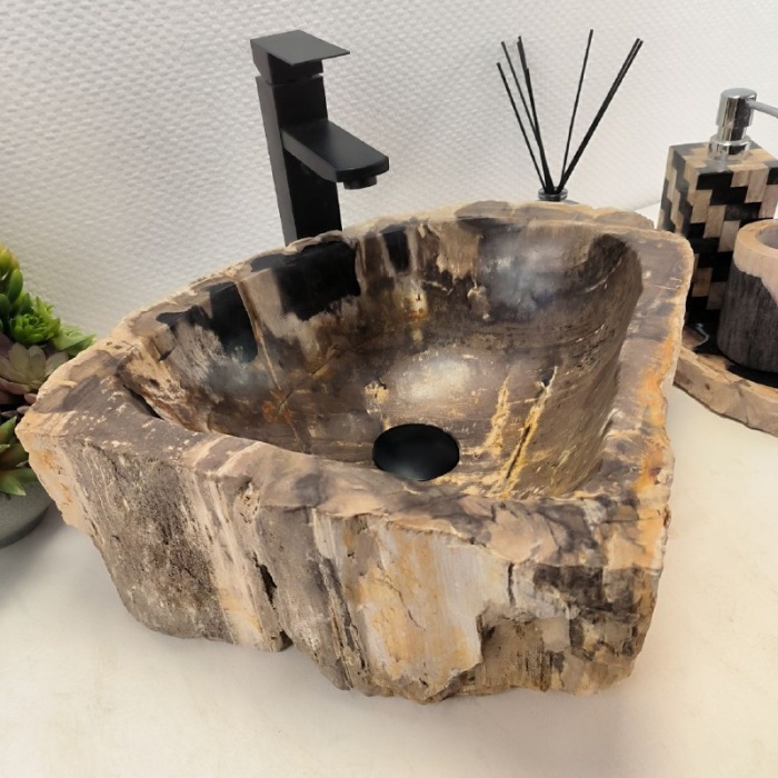 t0ar7uihzy9vvxoymovm3rwo84w591pi