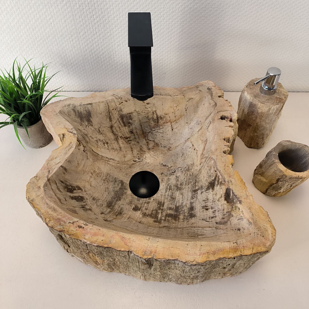 photo_2025-06-23_12-34-33