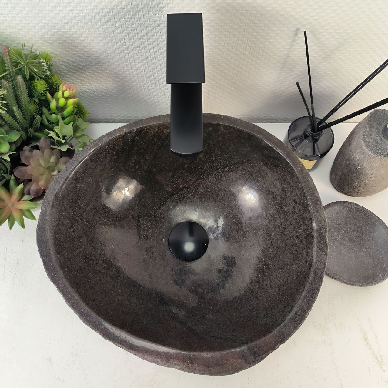 Раковина из речного камня RS-65265 39*35*15 из натурального камня
