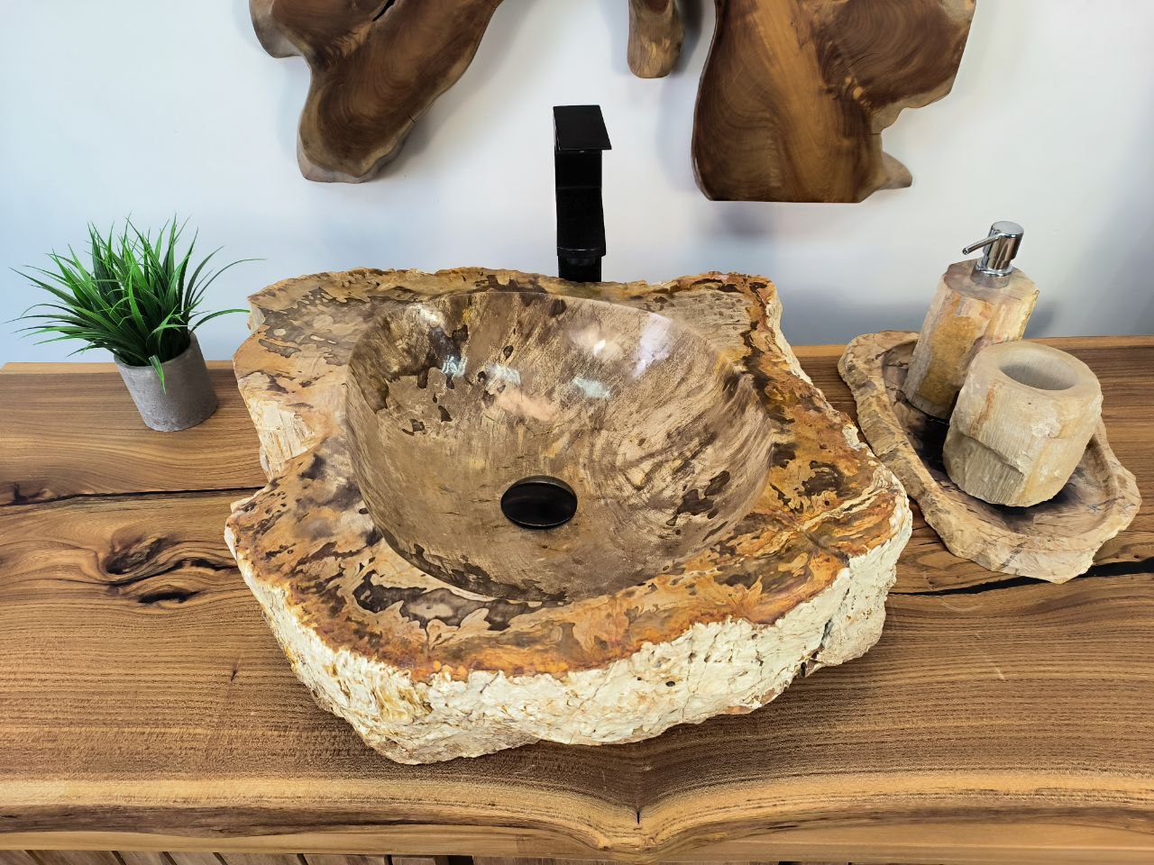 photo_2025-05-15_12-20-05