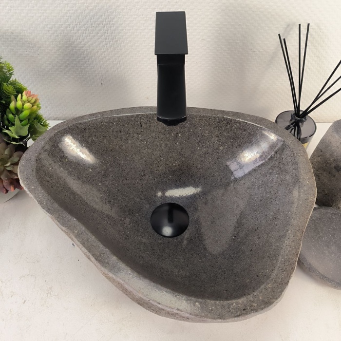 1ze39nwnz7z4a5fp98g5fwv7b4pkv6t9