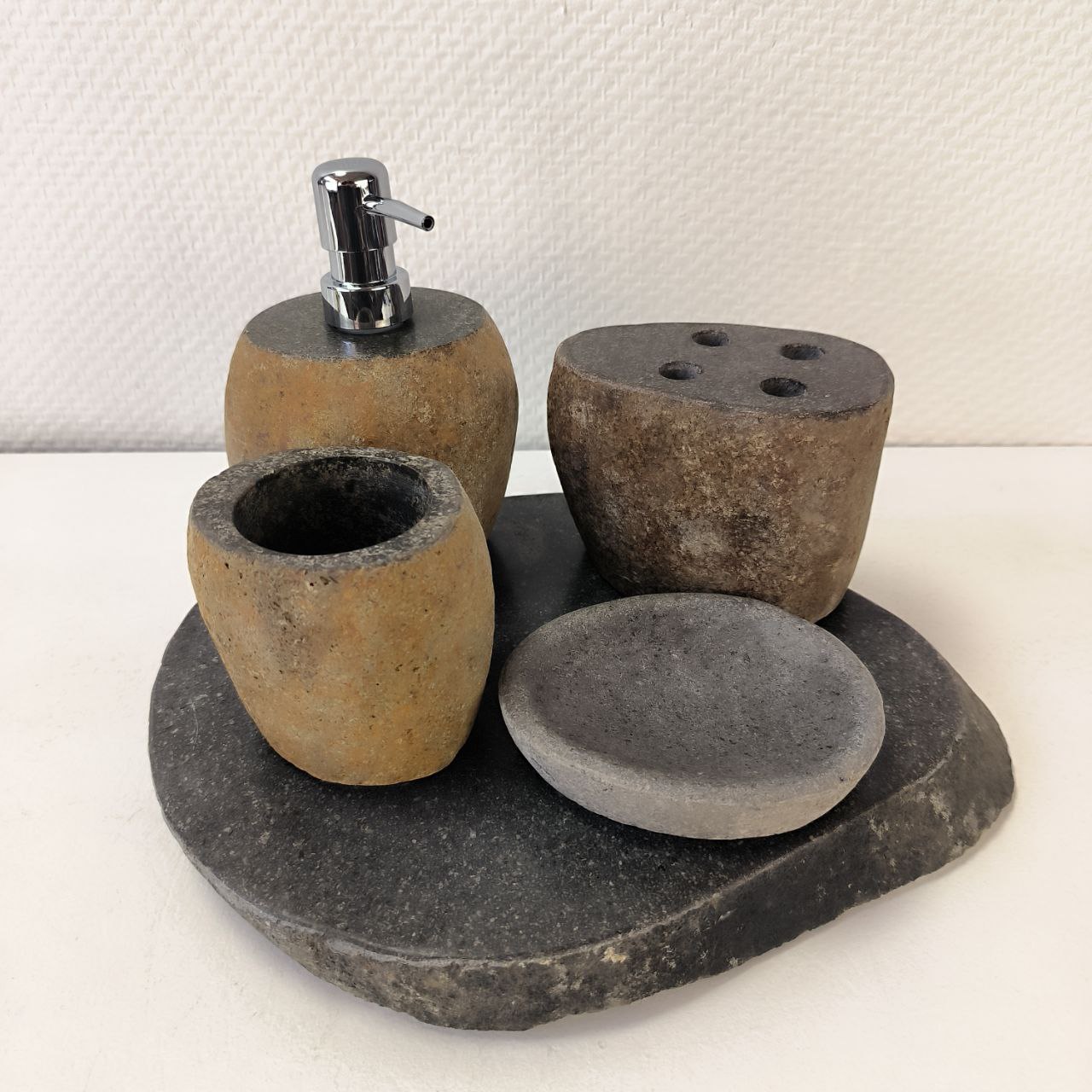 3pik8ub1uphqo0gn1li64aw53iv9ftna