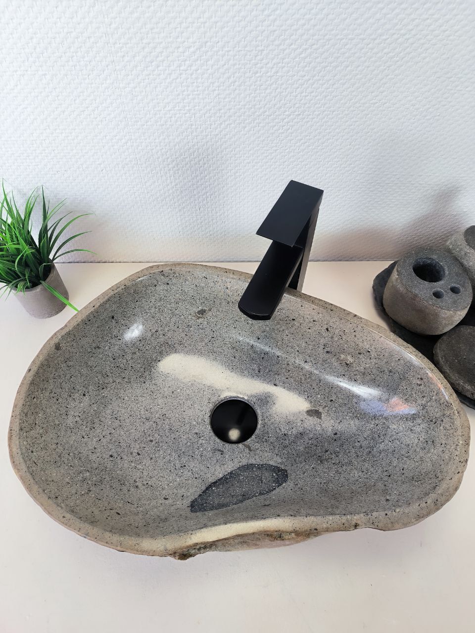 Раковина из речного камня RS-66189 53х37х15 из натурального камня