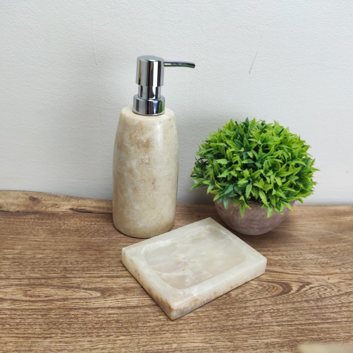 uh2eeq32poygq3e4mo6dz6ve2jvr03p1