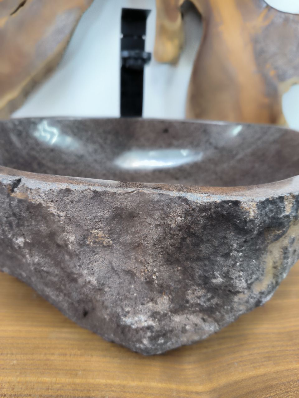Раковина из речного камня RS-66293 47х38х15 из натурального камня