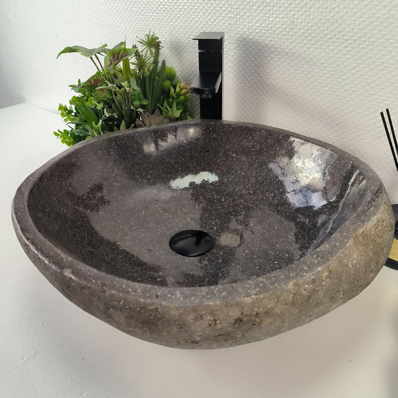 Раковина из речного камня RS-64859 48*45*15 из натурального камня