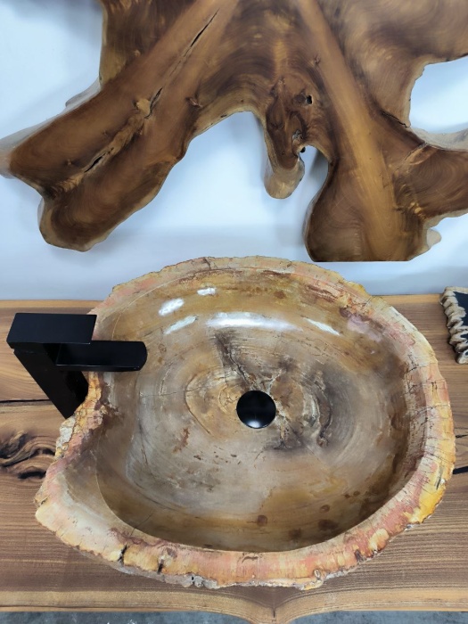 b6026115-efaf-4163-a15b-ff8b8425a11a