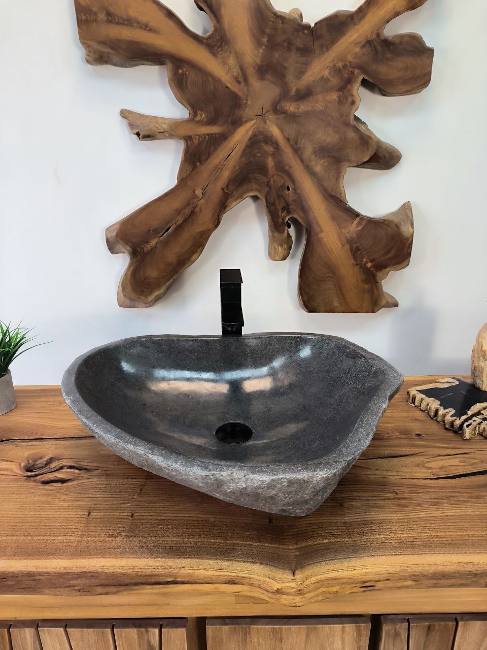 photo_2025-05-17_16-24-36