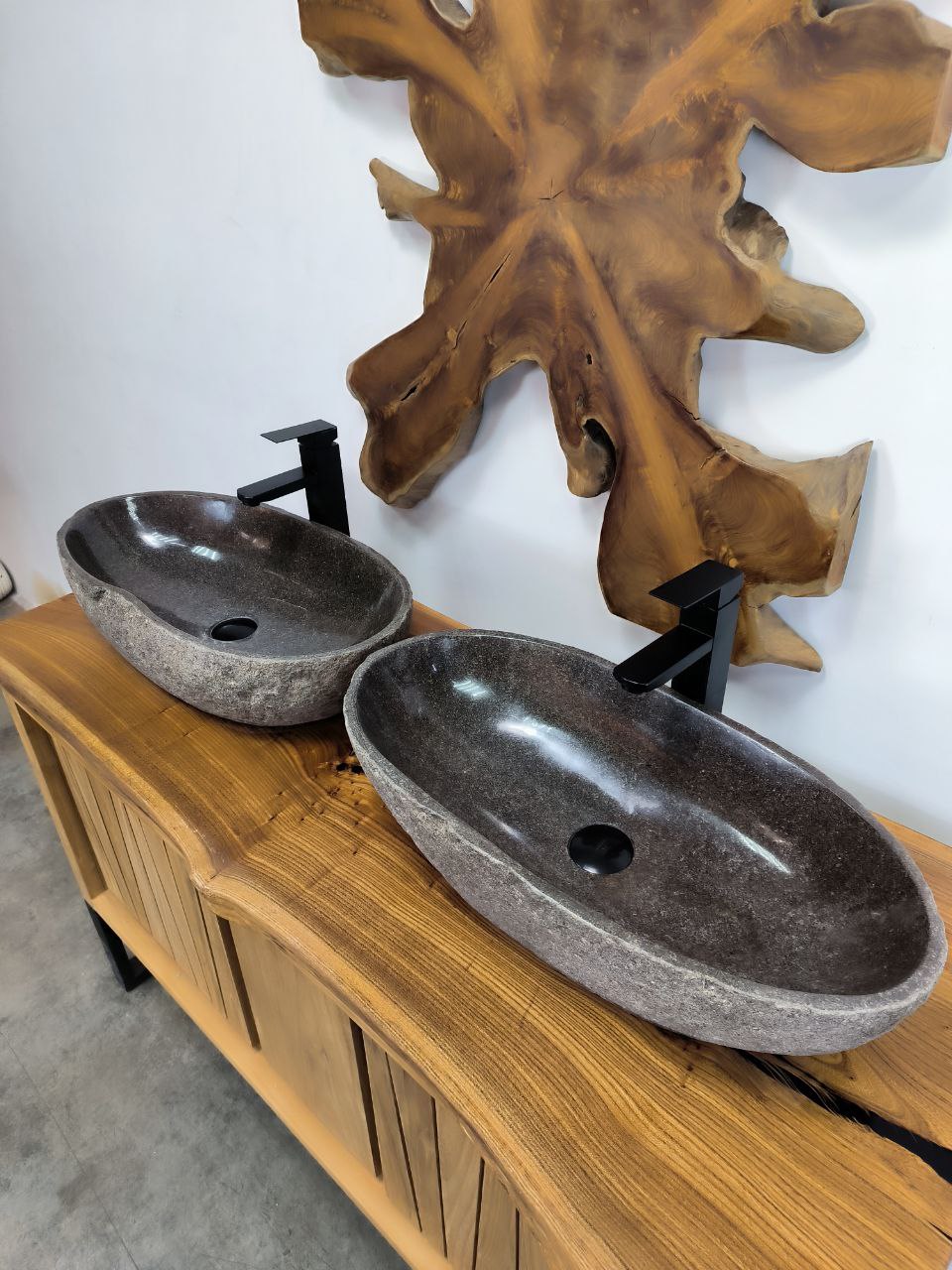 1d0ac203-b16f-47b3-905d-4557f4ac8a26