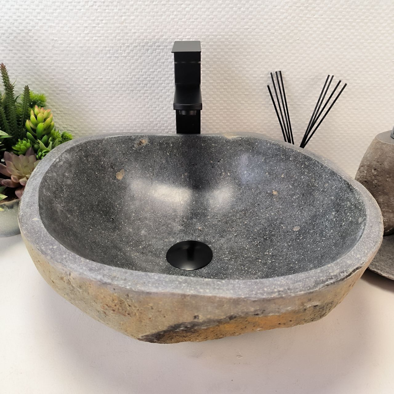 Раковина из речного камня RS-63573 (43*40*16) из натурального камня