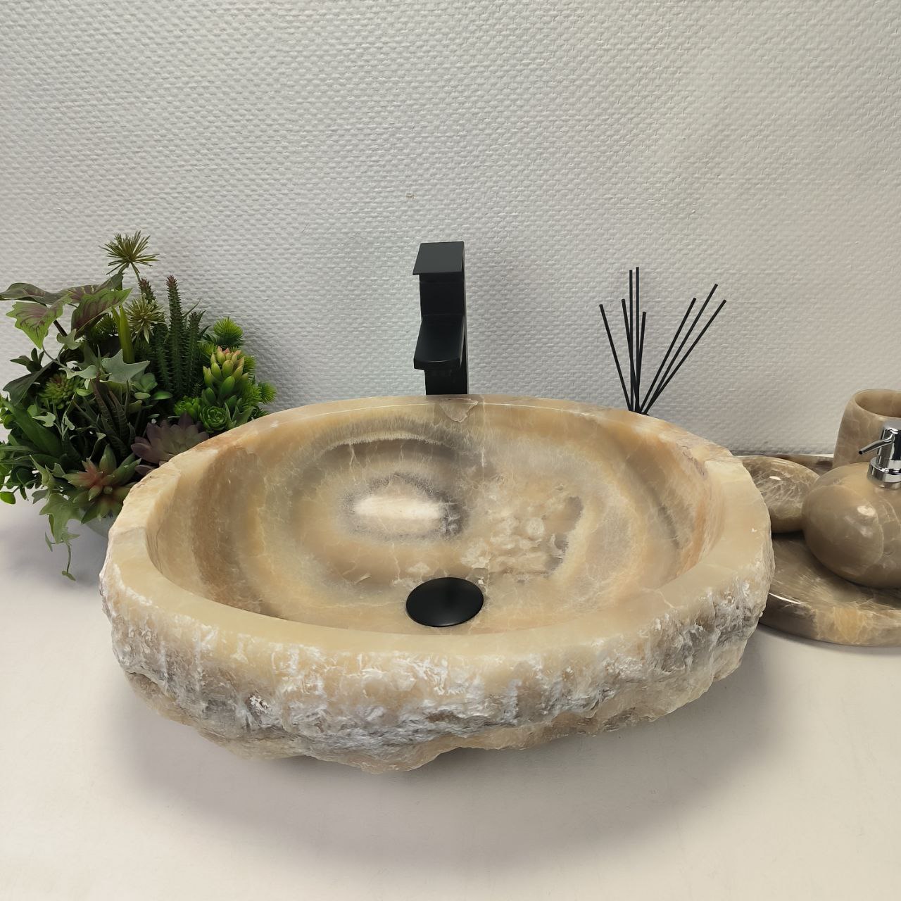 epimxvvagrrgy7qxgv250u04thod2z3y