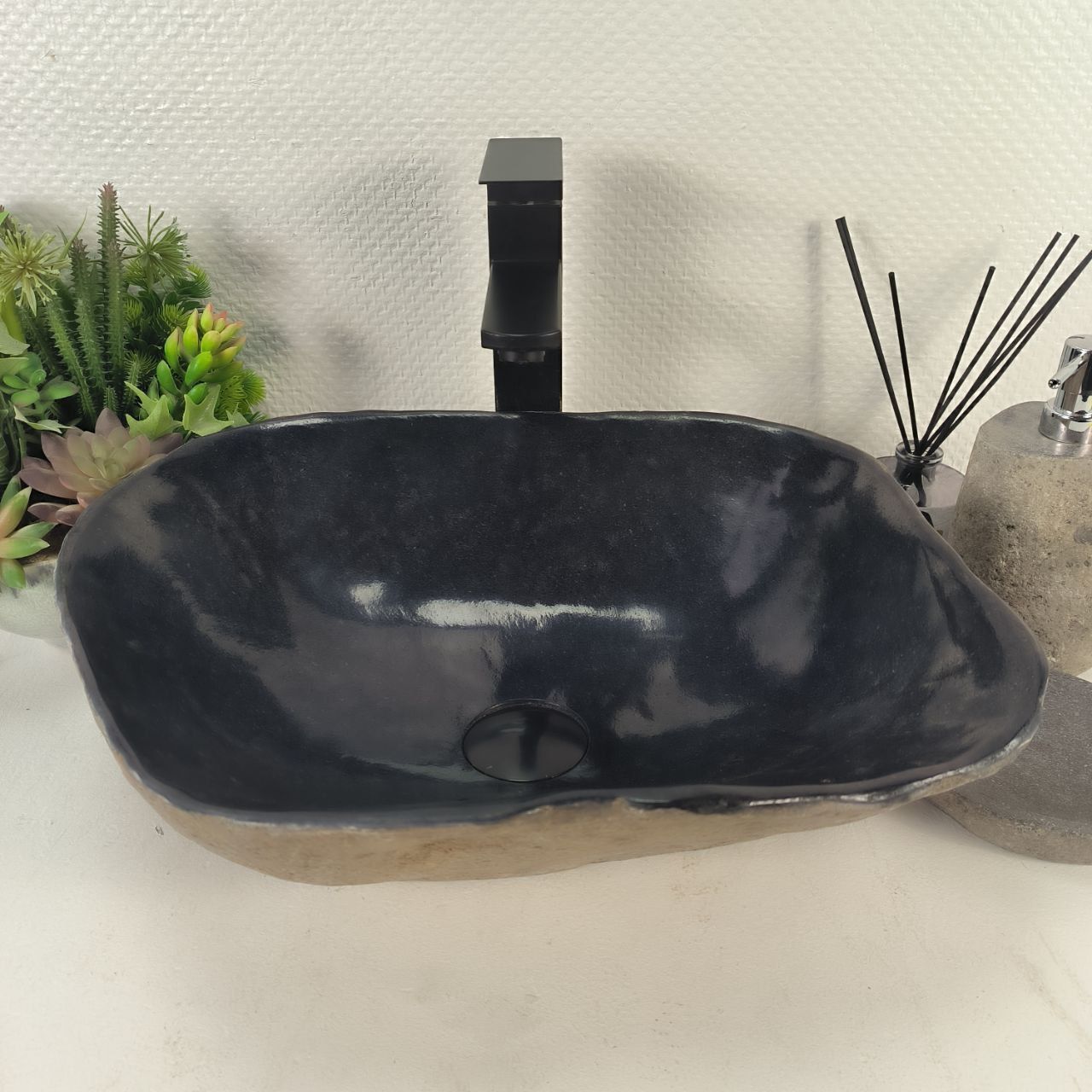 Раковина из речного камня RS-65191 44*36*15 из натурального камня