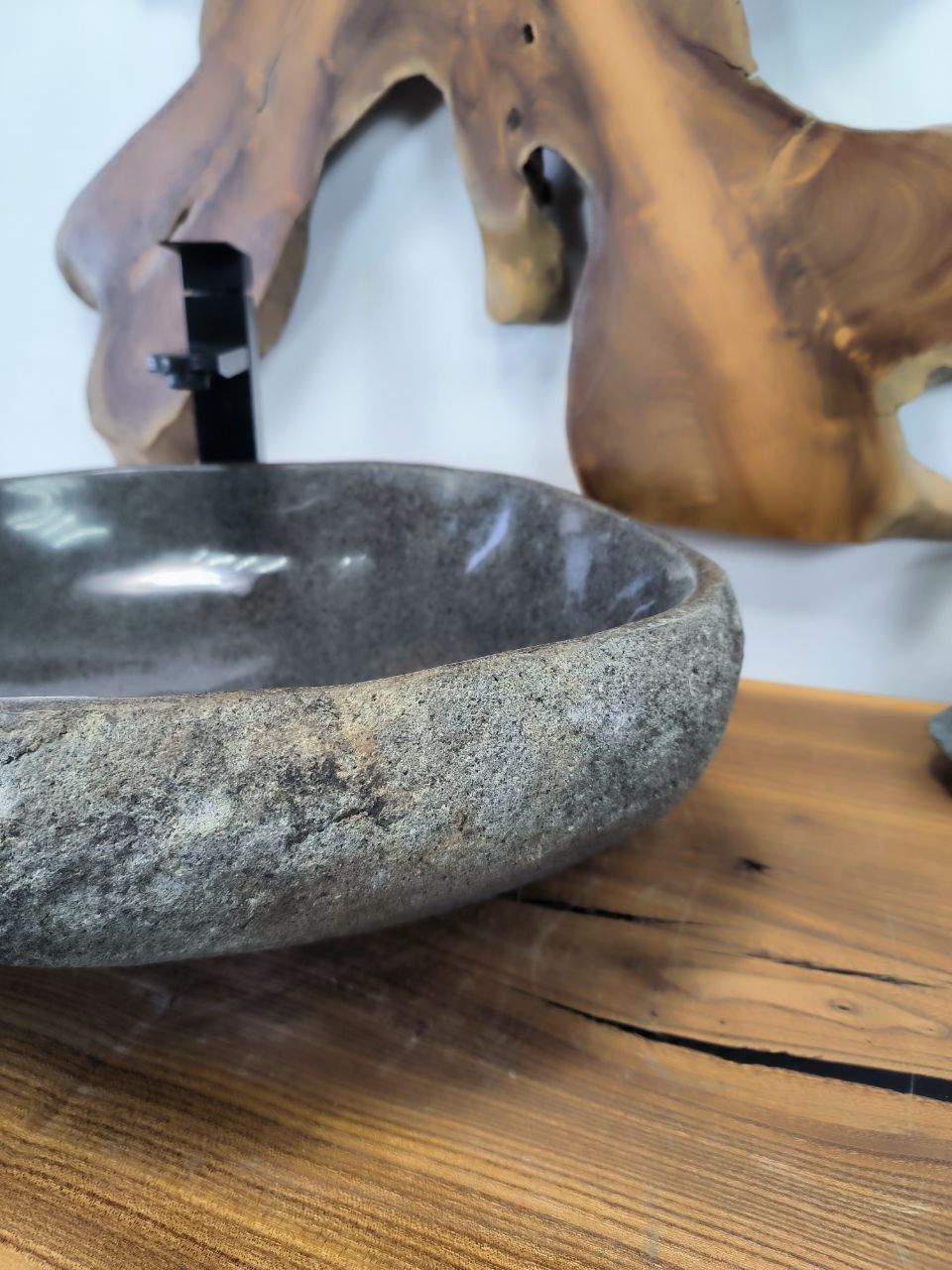 Раковина из речного камня RS-66479 54х46х15 из натурального камня