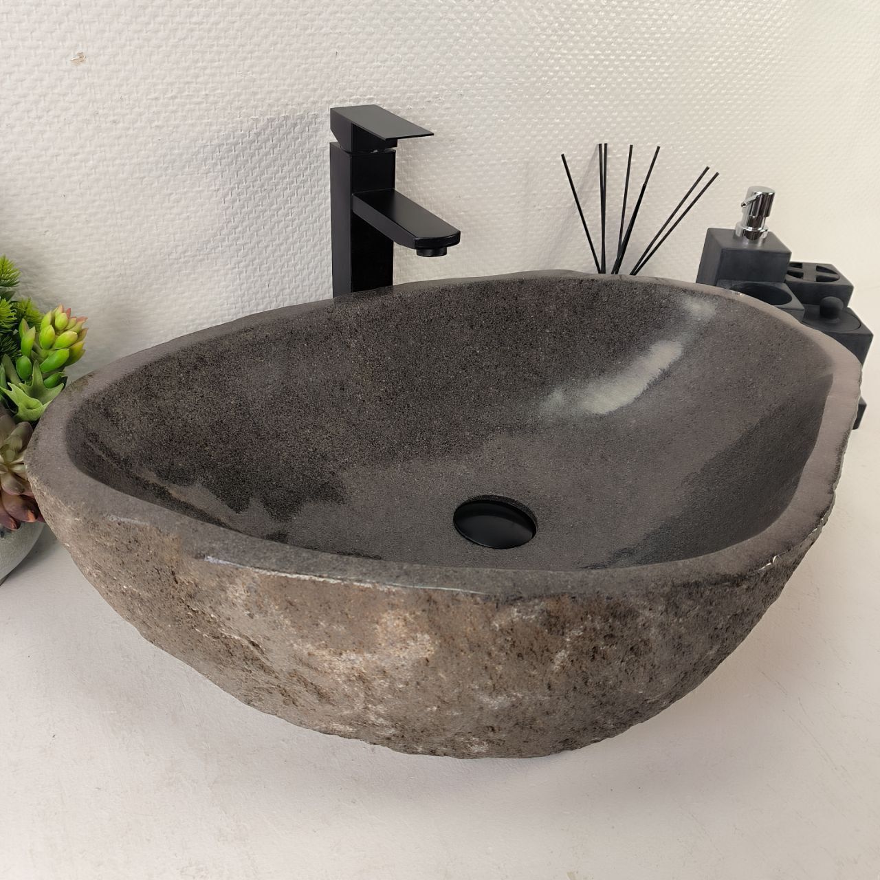 Раковина из речного камня RS-65045 62*43*15 из натурального камня