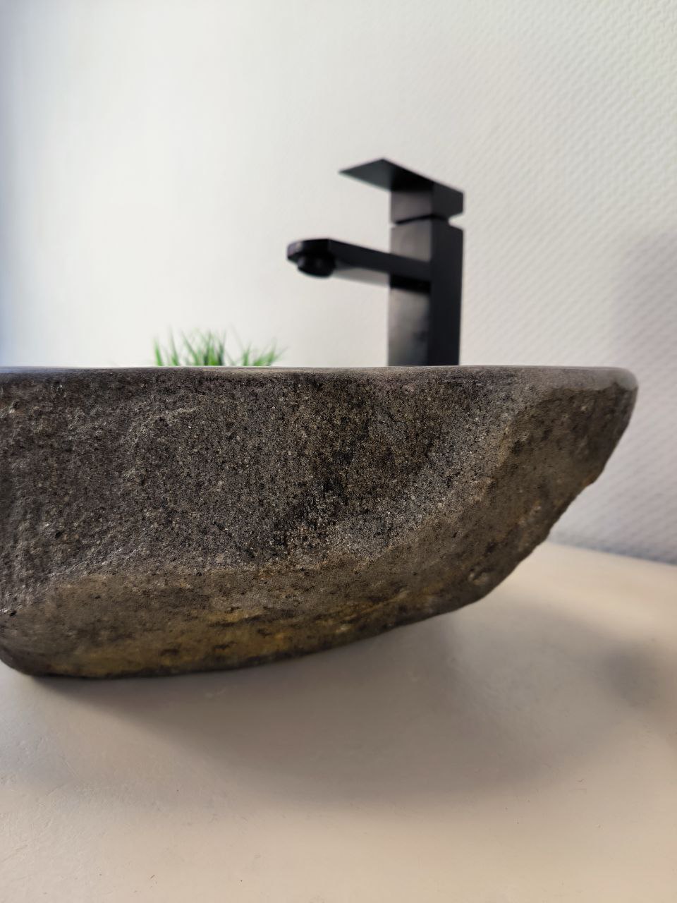Раковина из речного камня RS-65972 45х34х15 из натурального камня