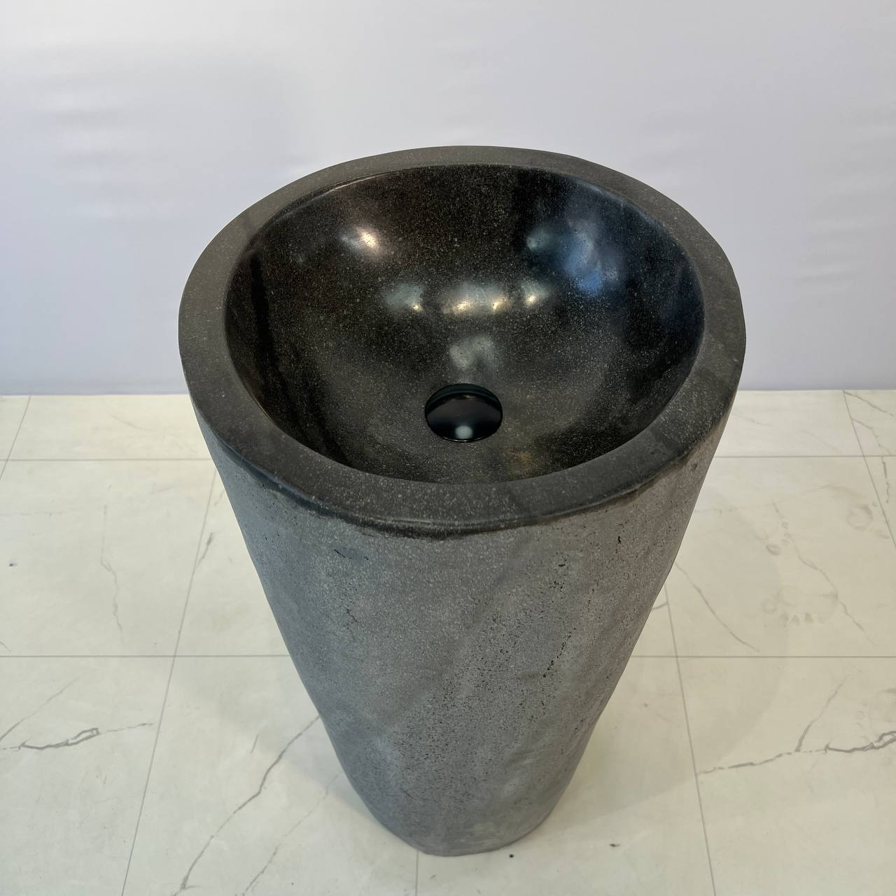 Раковина напольная из речного камня RN-67056 41х41х90 из натурального камня
