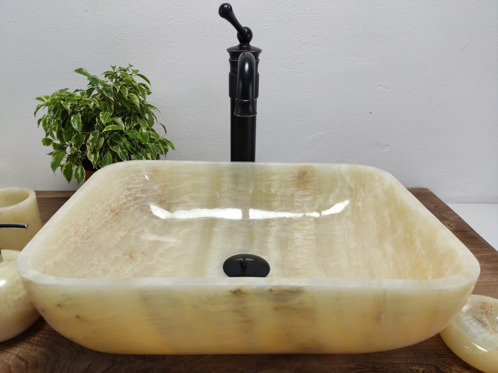 l7e0o75vhxmdlndj3v3ax3j7z3wafi1v