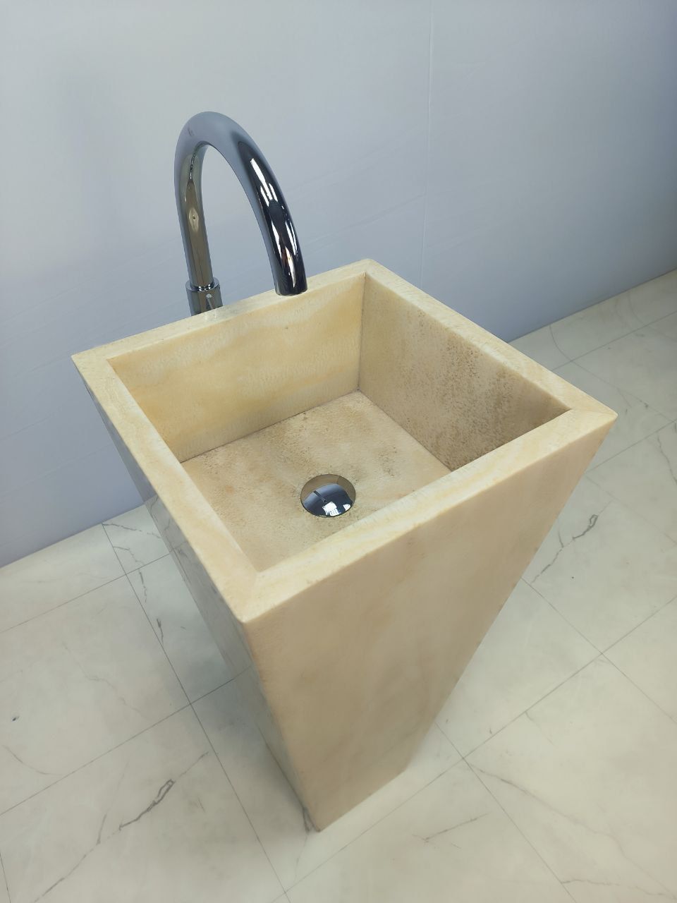 Раковина напольная из оникса Square Yellow ON-66187 40х40х90 из натурального камня