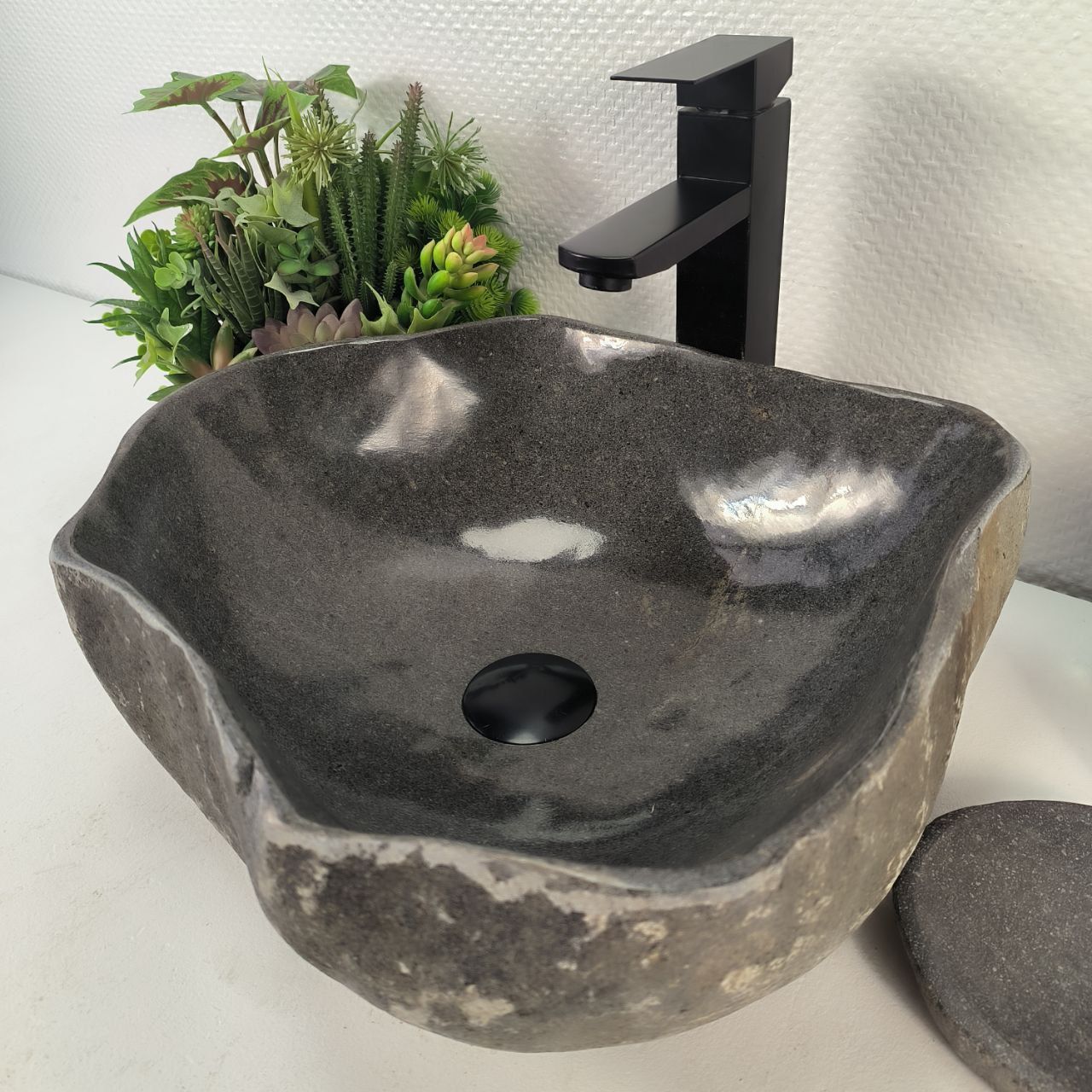 Раковина из речного камня RS-65190 42*38*15 из натурального камня