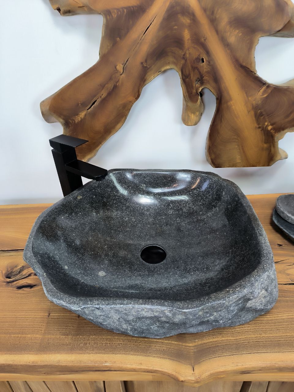 Раковина из речного камня RS-66321 52х46х15 из натурального камня