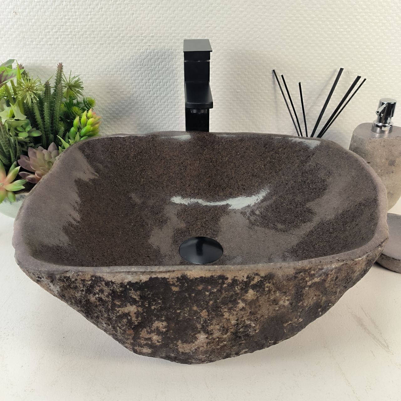 Раковина из речного камня RS-65260 45*39*15 из натурального камня