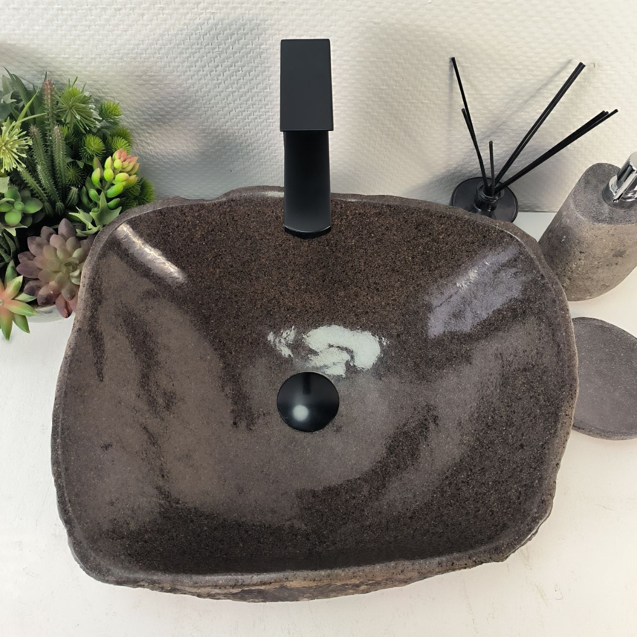 Раковина из речного камня RS-65260 45*39*15 из натурального камня