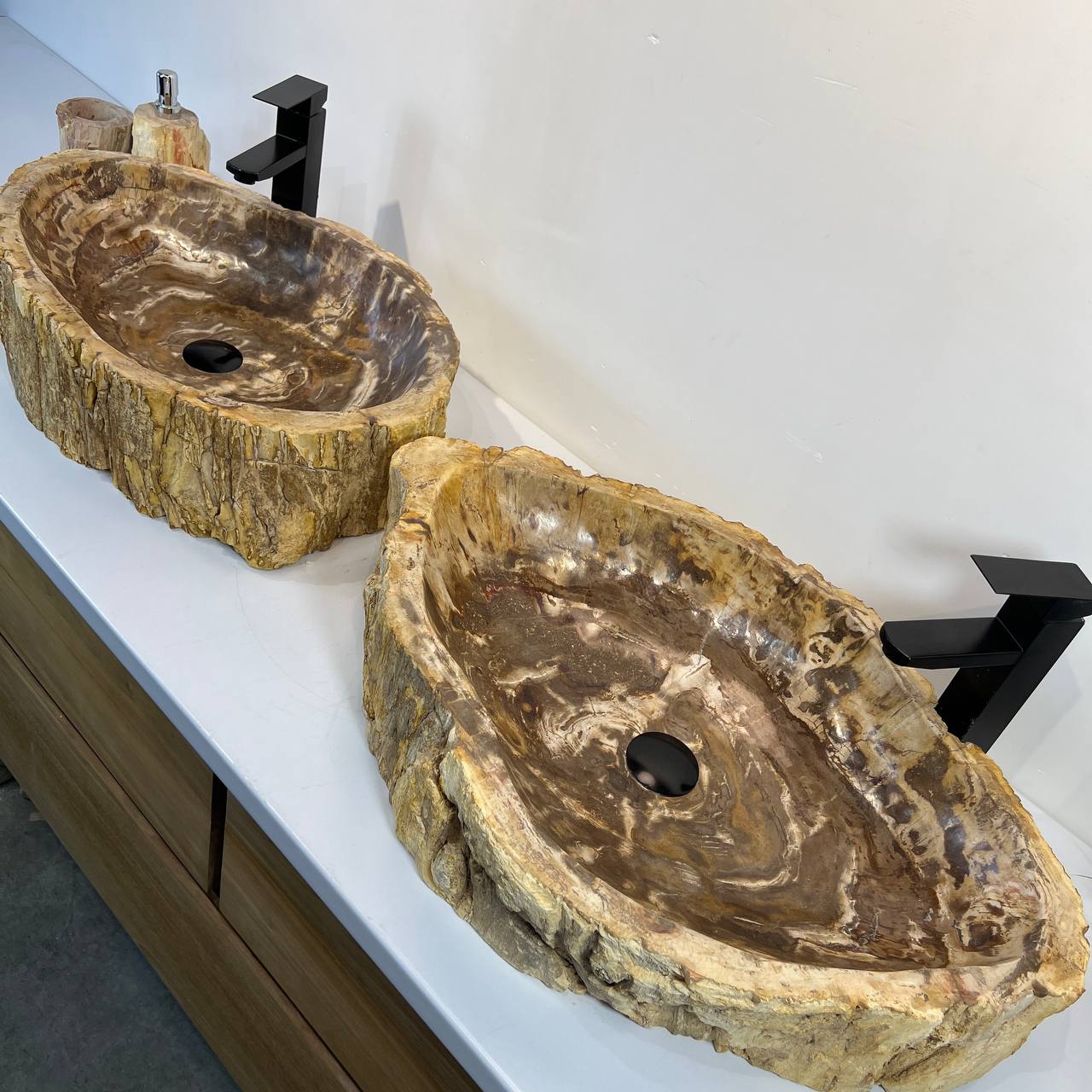 Раковина из окаменелого дерева ПАРА! OD-66906 70*47*15 из натурального камня