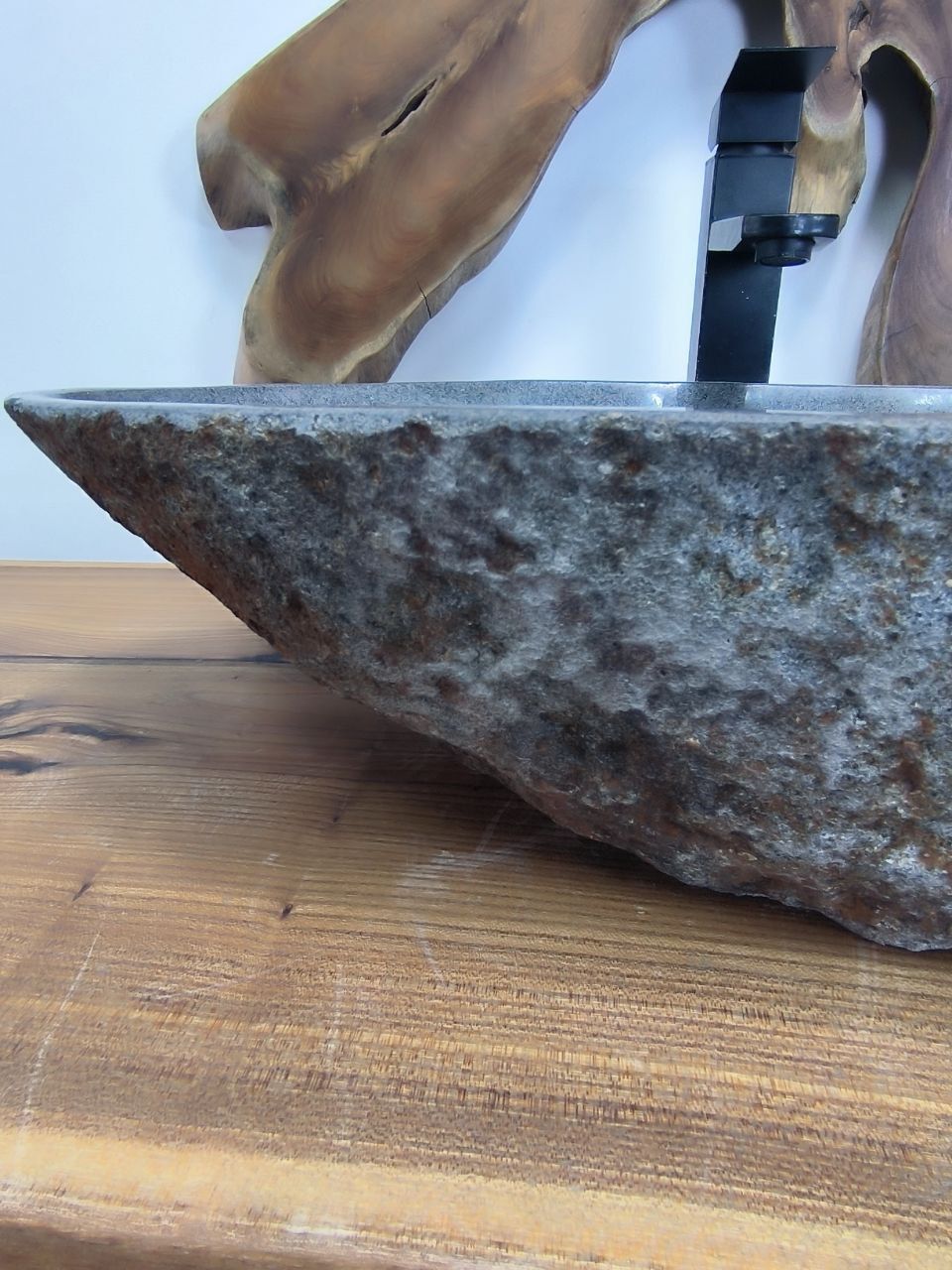 Раковина из речного камня RS-66421 56х37х15 из натурального камня