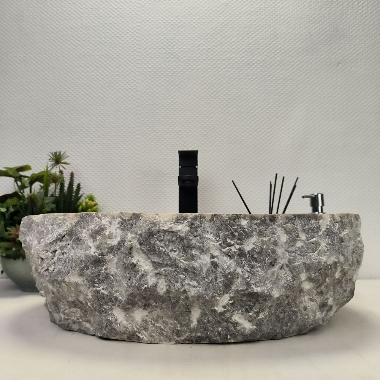 9jvyt6epwdos0yn3s788705vimvrmwj3