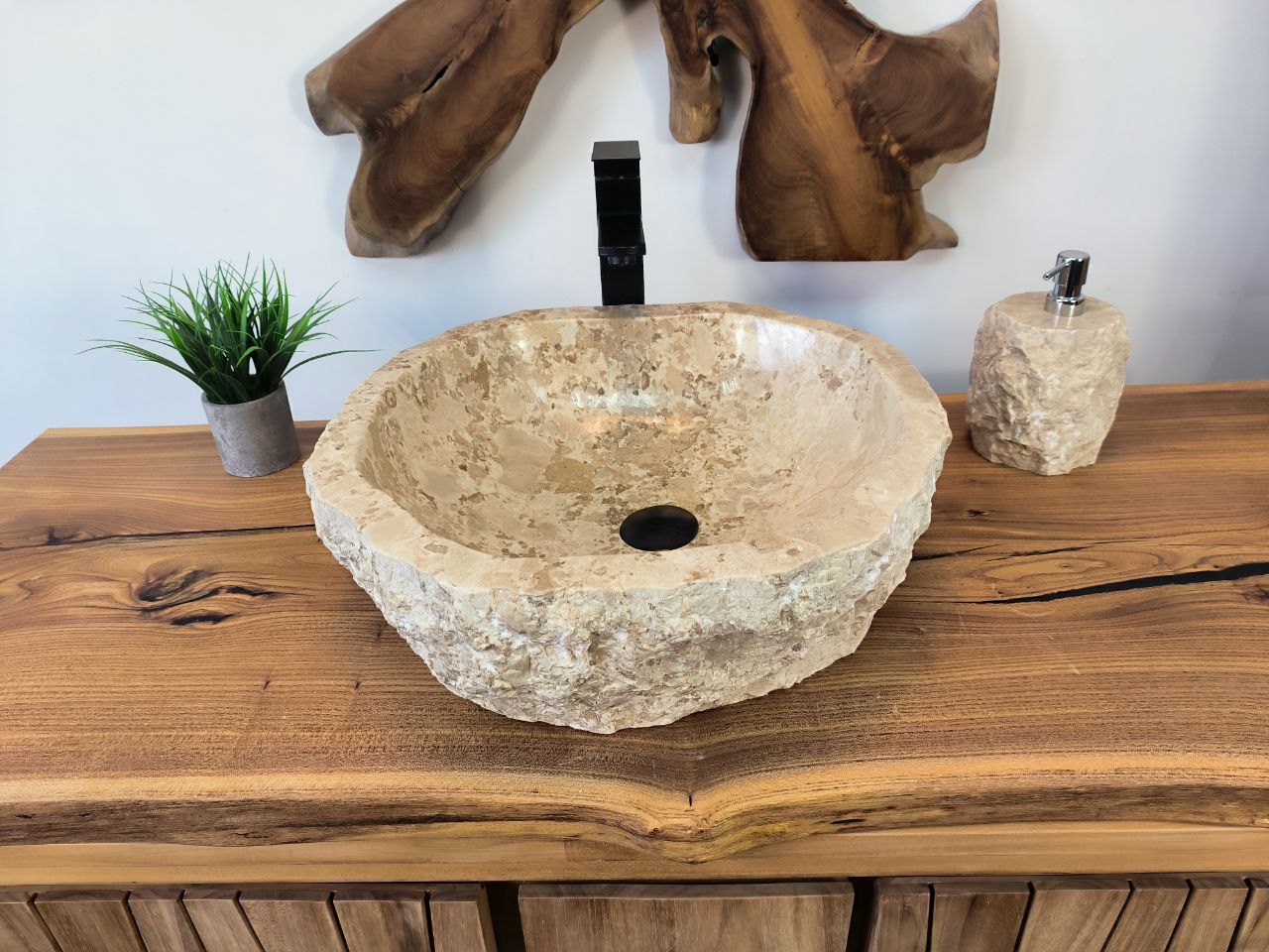 photo_2025-05-16_11-46-49