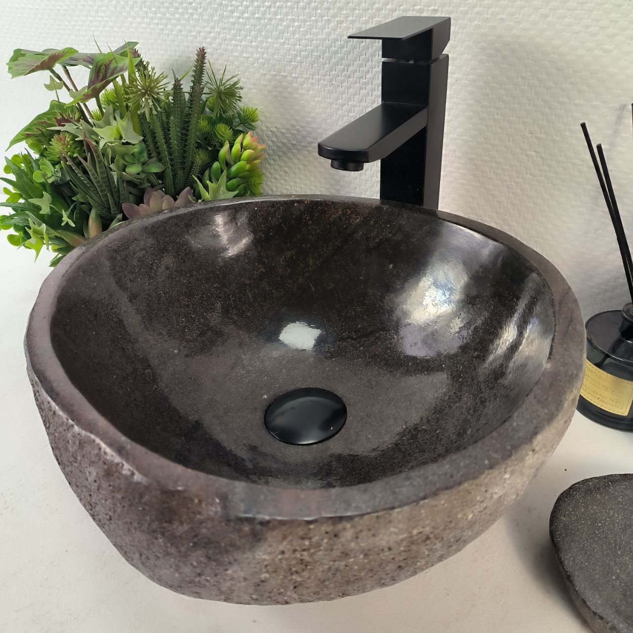 Раковина из речного камня RS-65265 39*35*15 из натурального камня