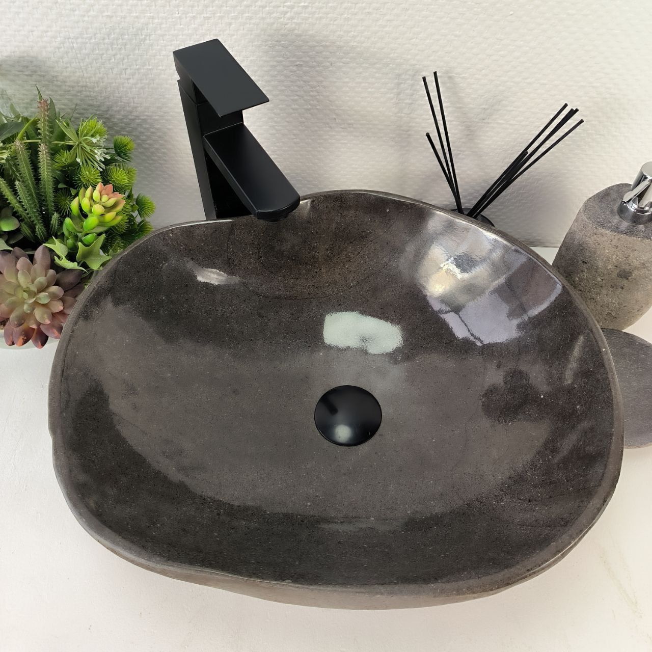 Раковина из речного камня RS-65161 47*40*15 из натурального камня