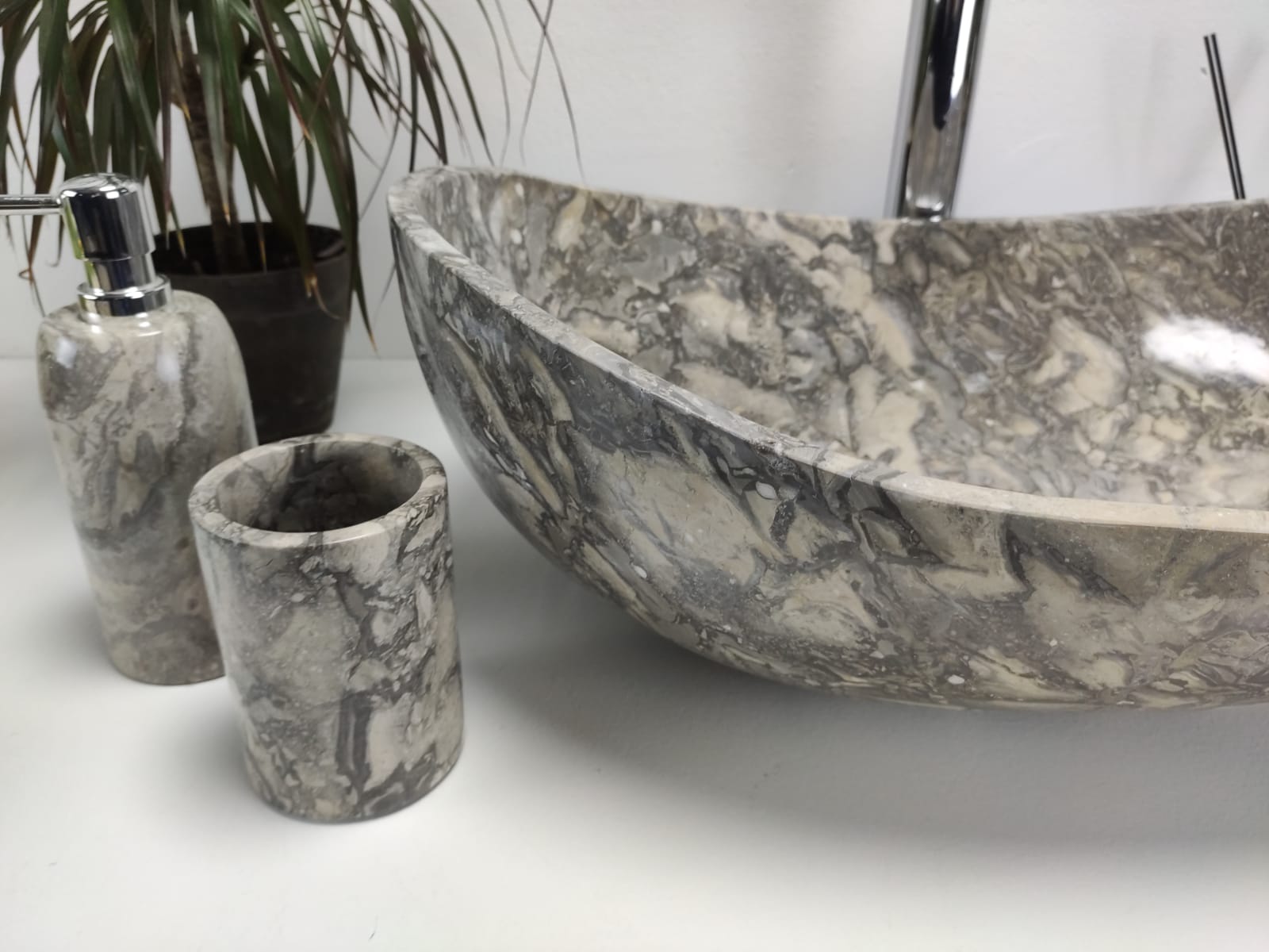 Раковина из мрамора Oval Doreng OM-60905 (55*38*19) из натурального камня