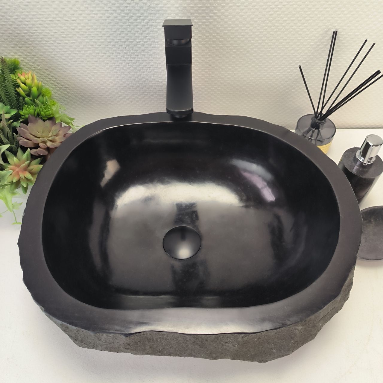 Раковина из андезита Erozy Black EA-62823 51*41*15 из натурального камня