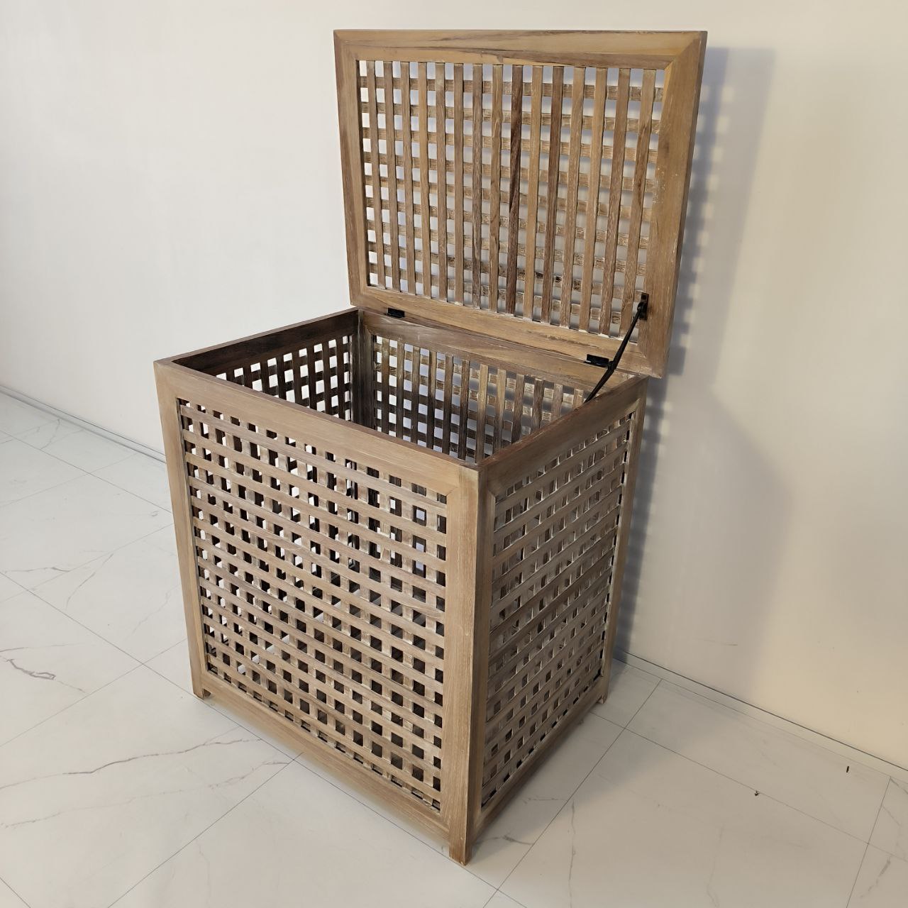 r5p5uhkbi9x4cwamteioso5rc2fx0aop