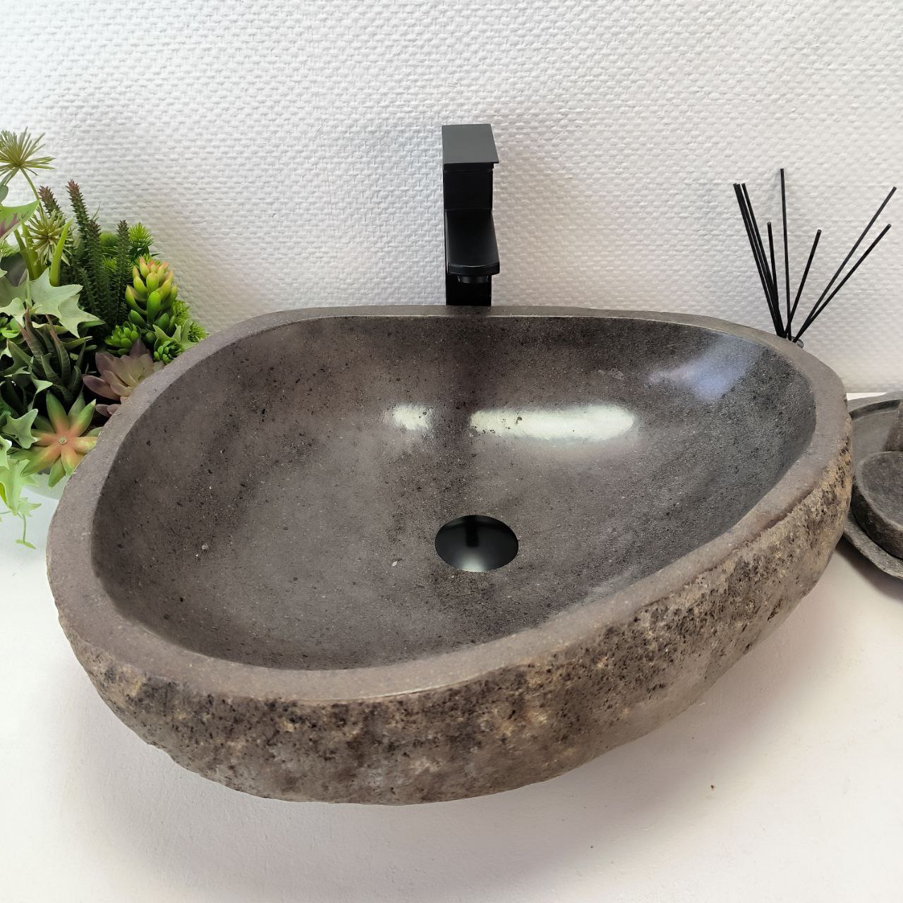 qaveh8o8470ra7x3a41nx95qyzirdcww