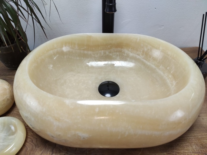 90e2pdy2po3y0w1dsk694k1qg3r8mjn0