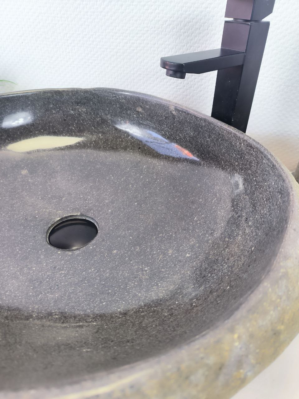 Раковина из речного камня RS-66190 59х52х15 из натурального камня