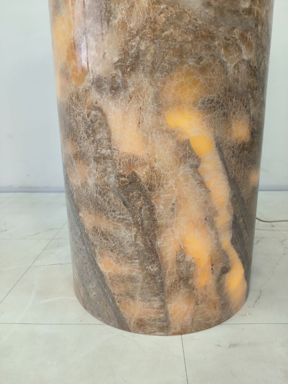 Раковина напольная из оникса Silinder Natural ON-65927 45х45х90 из натурального камня