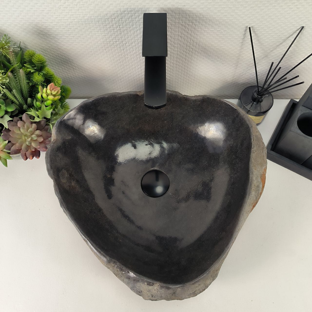 Раковина из речного камня RS-64897 47*43*14 из натурального камня