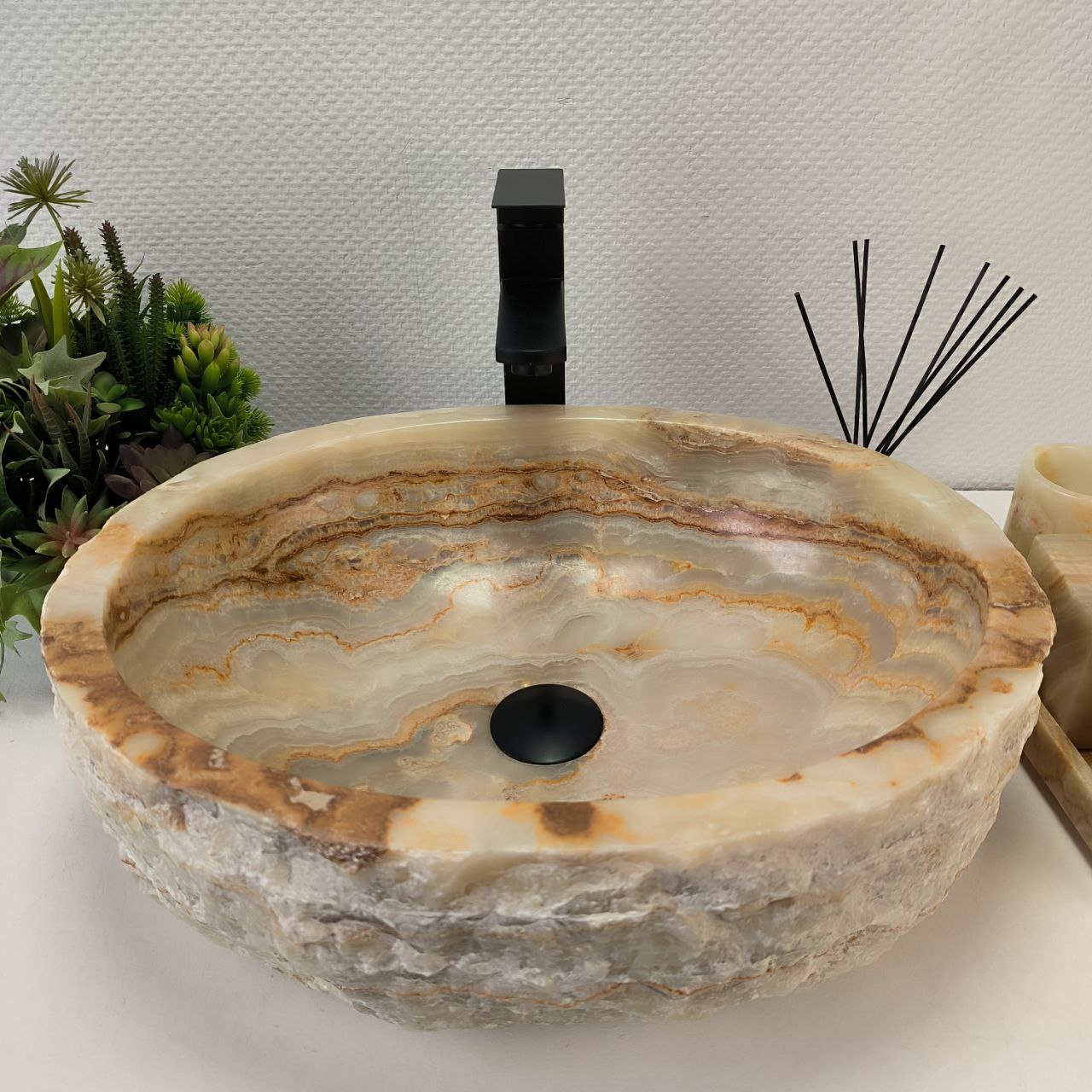 o07z9b20z56f9w9pv6qg1nv4839sz5jo