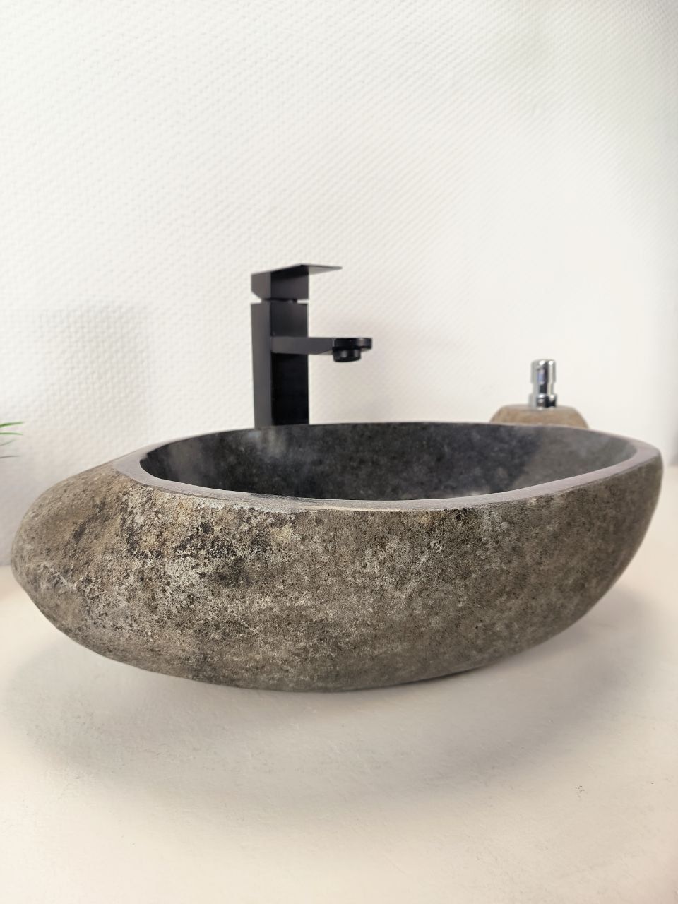 Раковина из речного камня RS-66000 50х33х15 из натурального камня