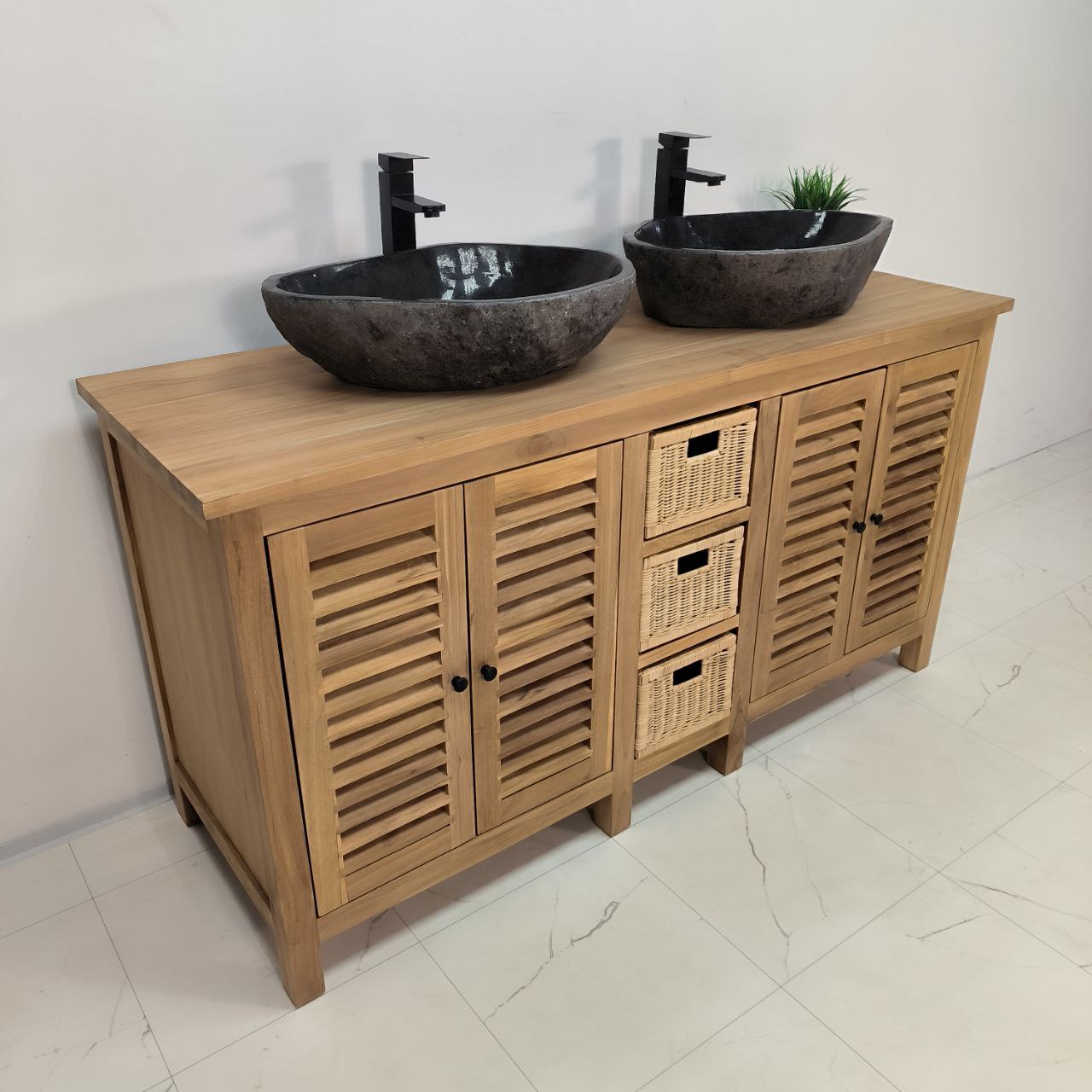 ecdbcd74-ca22-4d59-8987-ca36202d6d2c