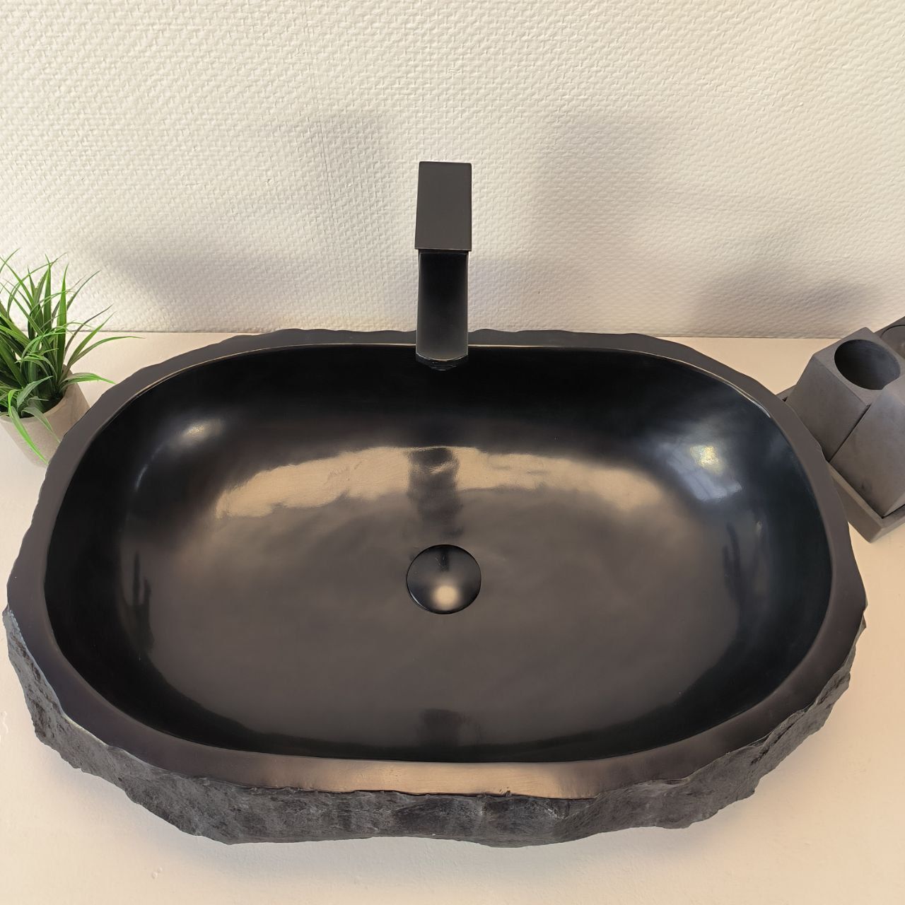 Раковина из андезита Erozy Black EA-64852 60*41*16 из натурального камня