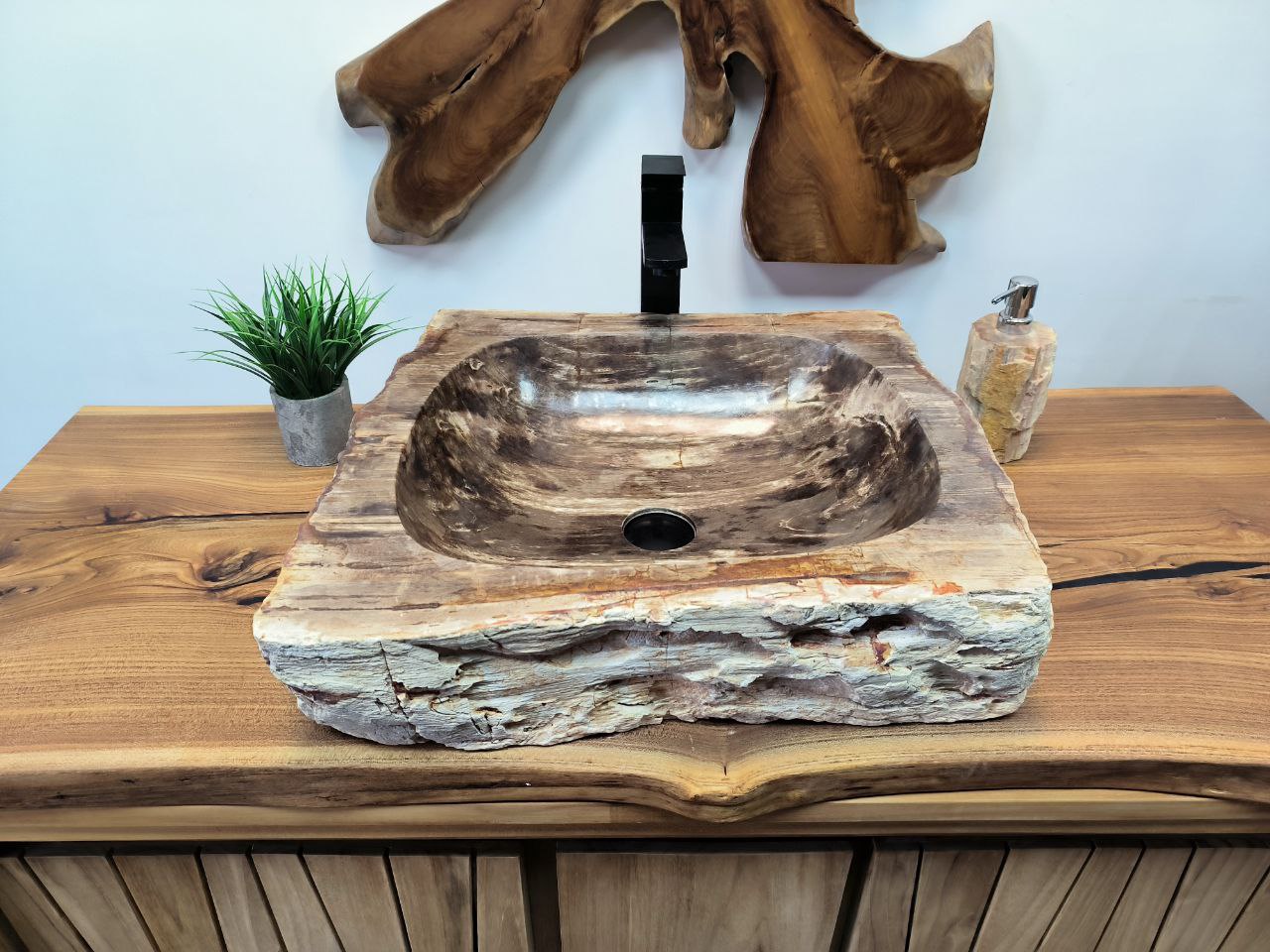 photo_2025-05-14_18-02-29