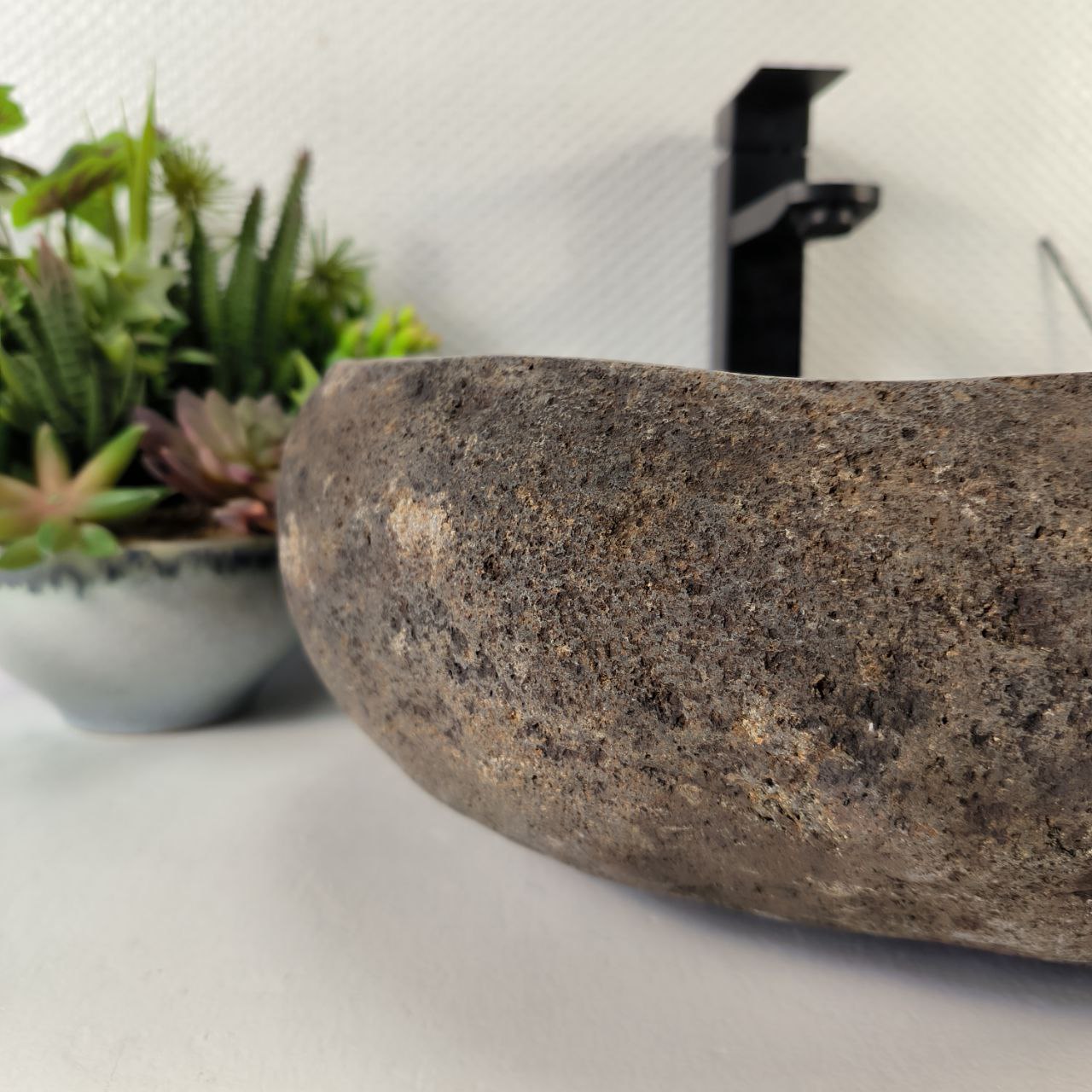 photo_2024-05-03_16-33-07