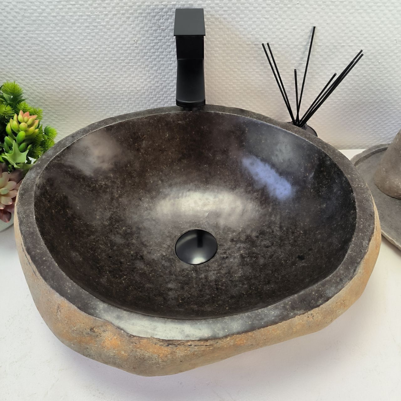 Раковина из речного камня RS-64128 (49*41*15) из натурального камня