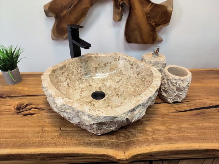 photo_2025-05-14_11-26-22